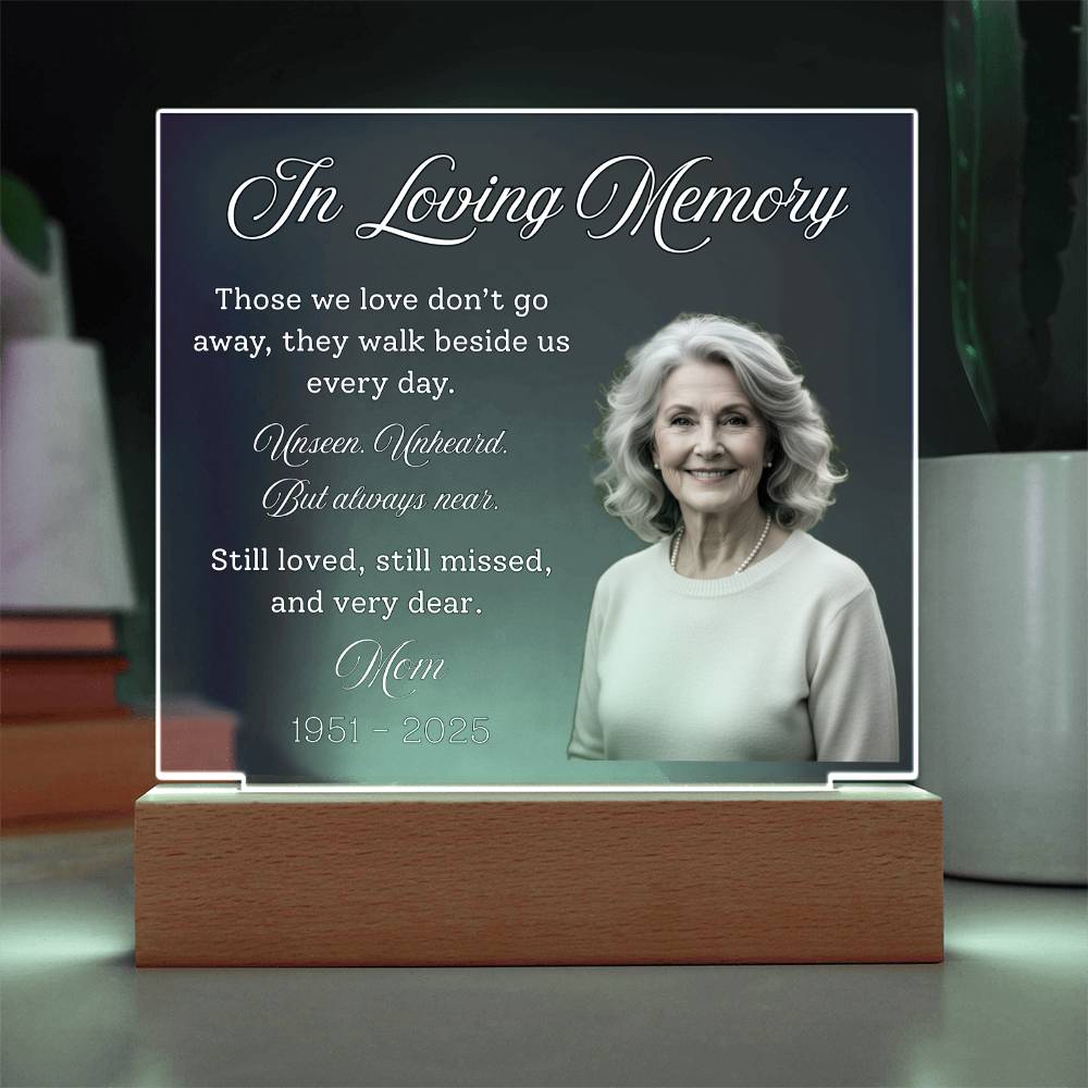 Personalized Memorial Acrylic Light – In Loving Memory Gift, Custom Photo Remembrance Lamp, Bereavement Sympathy Gift for Loss of Mom or Loved One