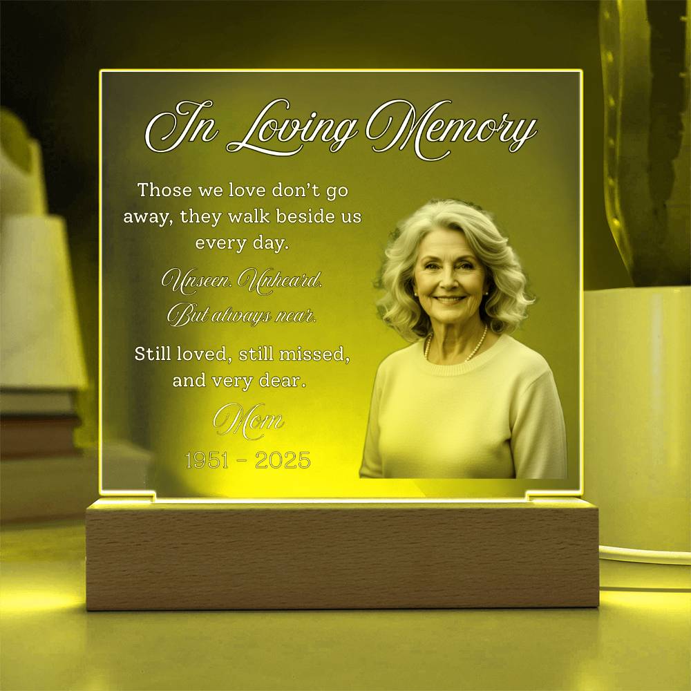 Personalized Memorial Acrylic Light – In Loving Memory Gift, Custom Photo Remembrance Lamp, Bereavement Sympathy Gift for Loss of Mom or Loved One