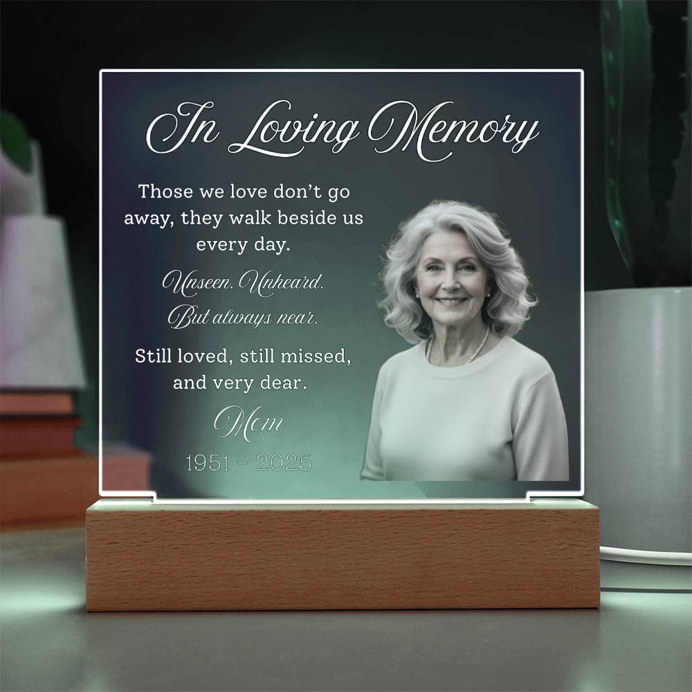 Personalized Memorial Acrylic Light – In Loving Memory Gift, Custom Photo Remembrance Lamp, Bereavement Sympathy Gift for Loss of Mom or Loved One