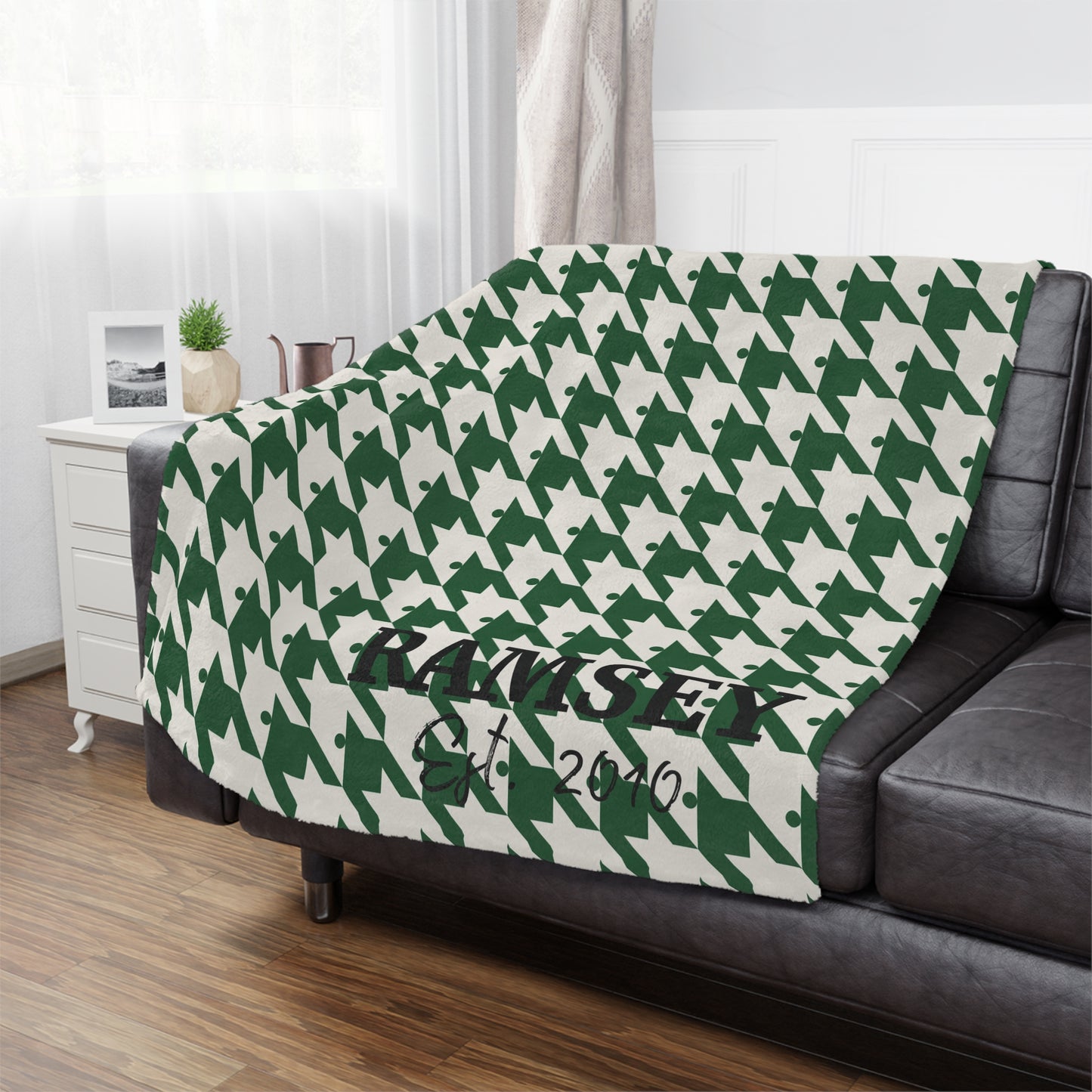 Personalized Houndstooth Blanket – Custom Family Name Throw in Tan, Green, Burgundy, or Orange | Plush Fleece or Sherpa Blanket (50x60 or 60x80)