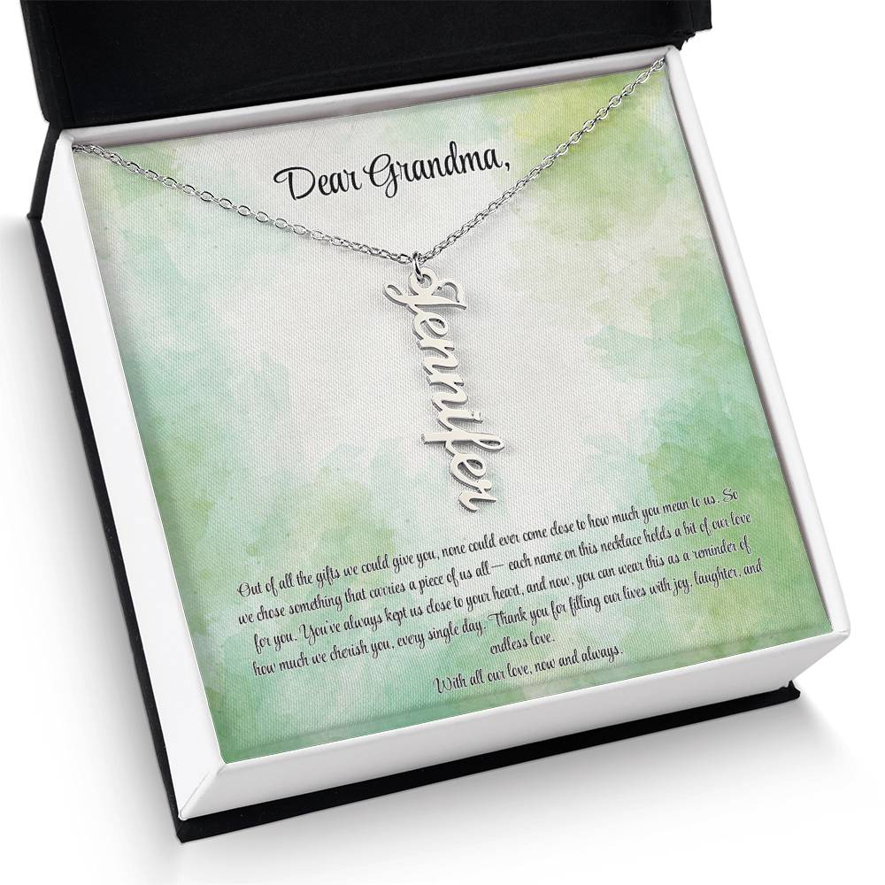 Personalized Vertical Name Necklace for Grandma – A Cherished Gift for Christmas, Birthdays and More!