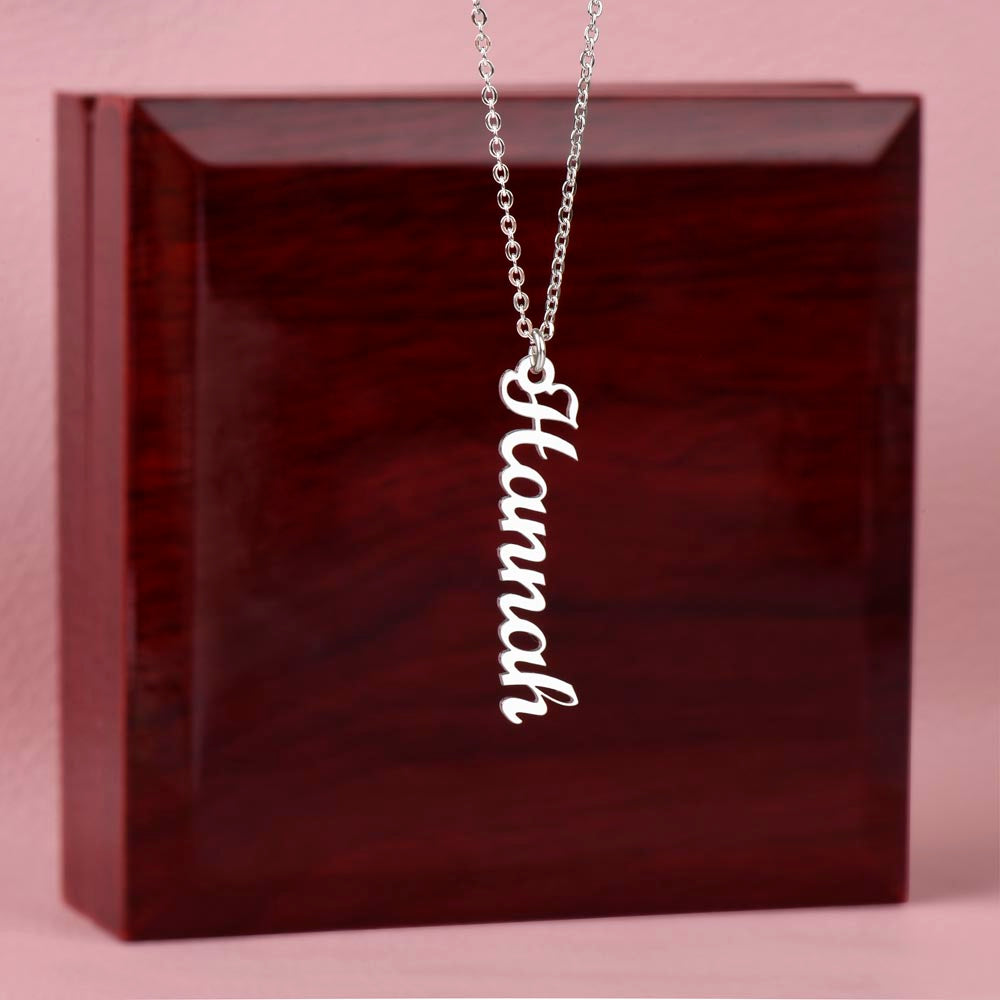 Personalized Vertical Name Necklace for Grandma – A Cherished Gift for Christmas, Birthdays and More!